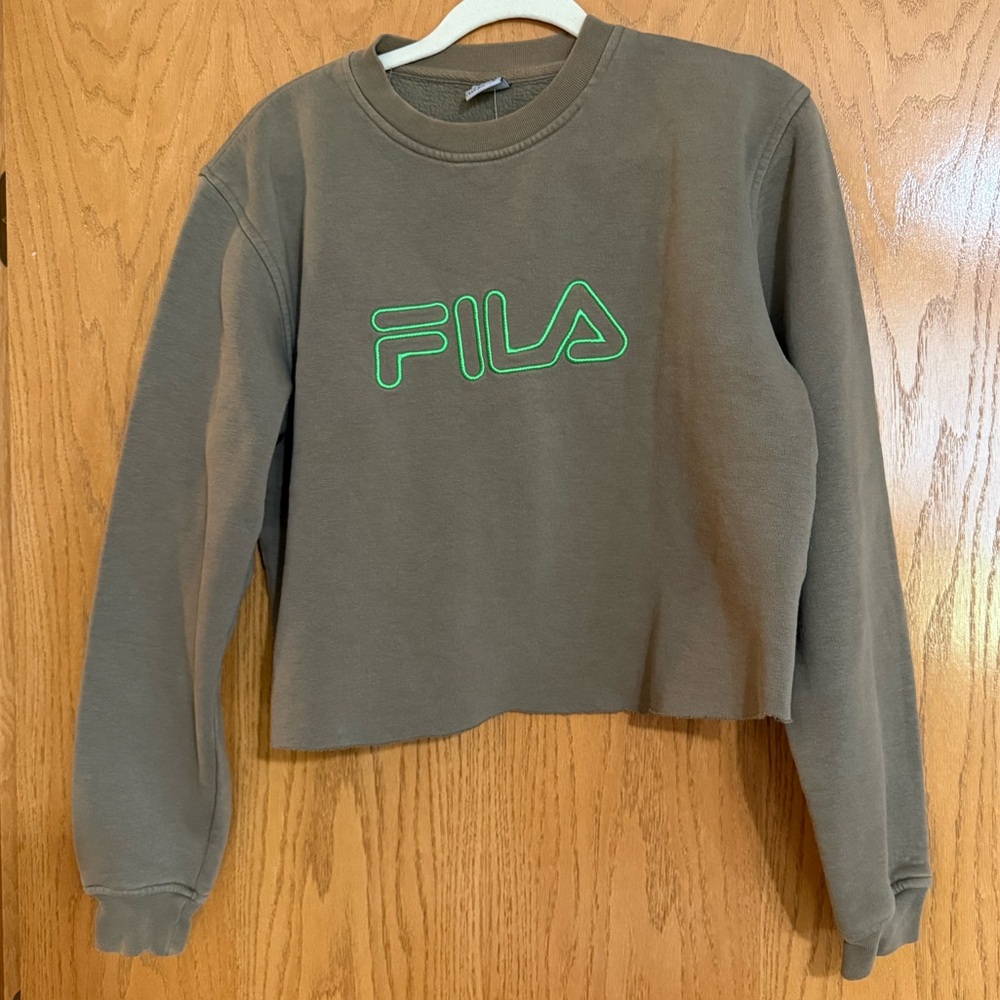 Fila cropped sweatshirt, never worn, size medium